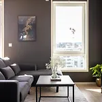 アパート Modern Elegance In *