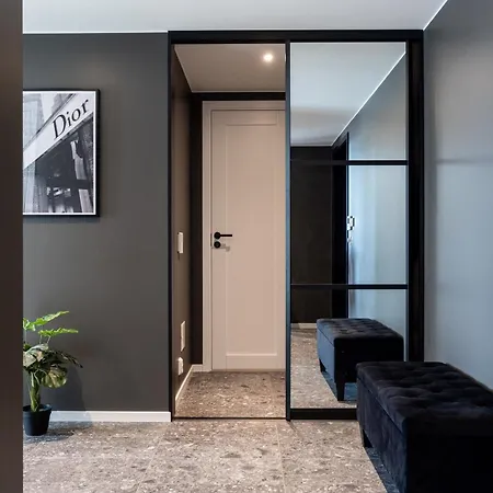 Lejlighed Modern Elegance In