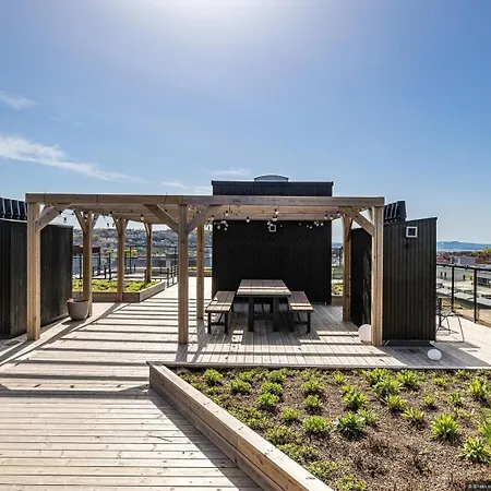 Modern Elegance In Leilighet *